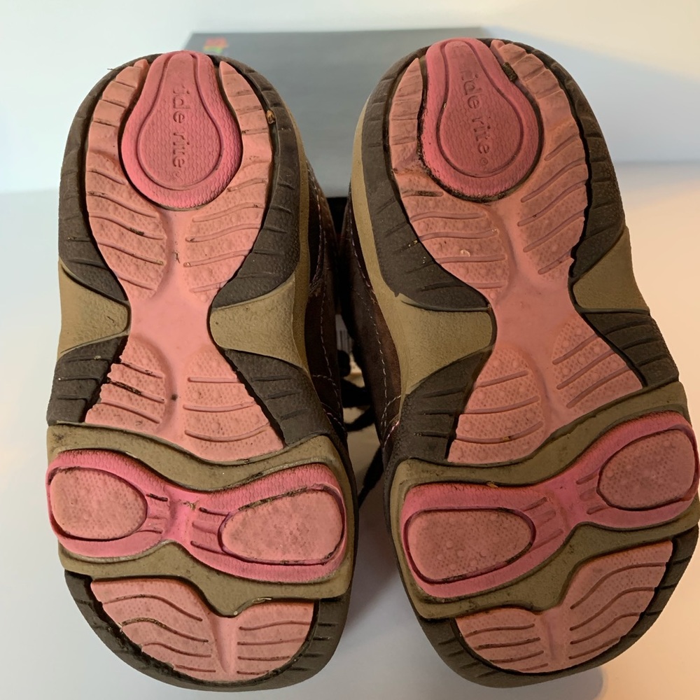 Stride Rite Girl’s Kaylie Leather Shoe - Picture 4 of 7